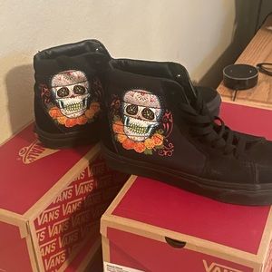 Vans  High-top Sk8 Dia De Los Muertos  Vans size 8 men 9.5 woman